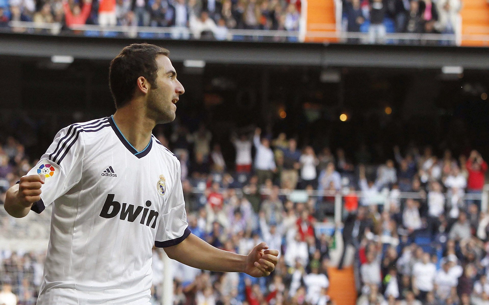 “马科斯·梅特罗的球场领导力，推动阿根廷美洲狮队迈向更高目标”